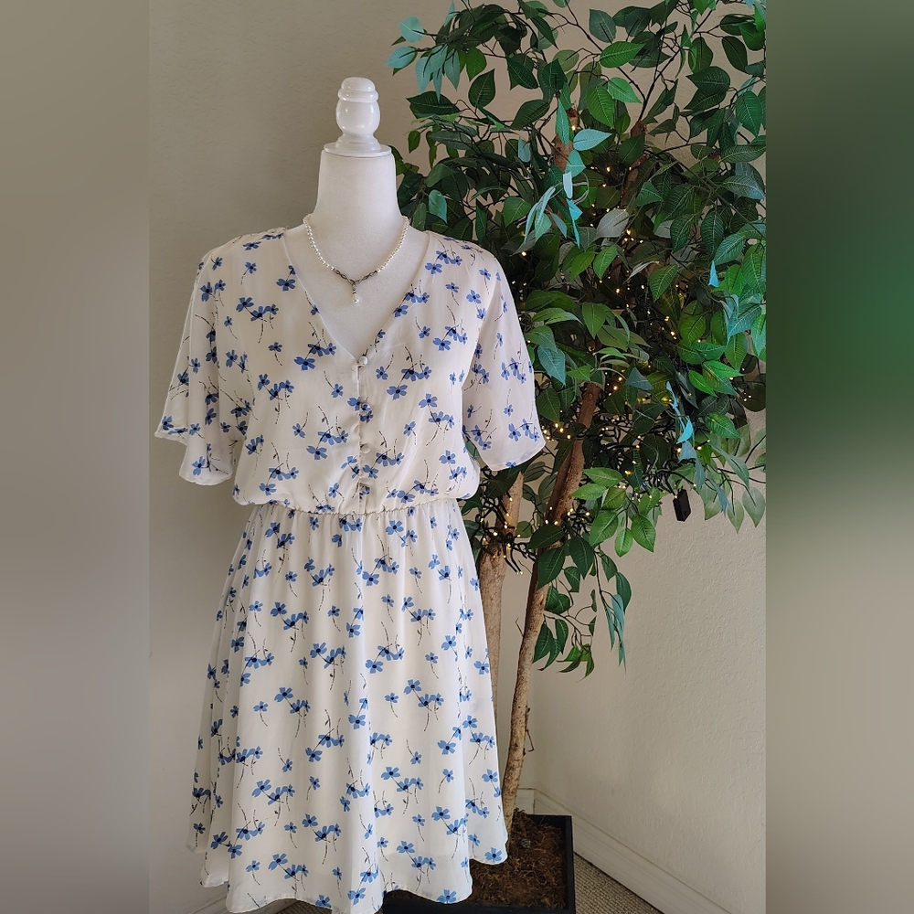 Sienna Sky Blue And White Floral Mini Dress
